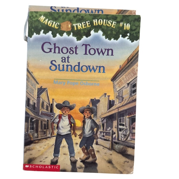 📚 Magic Tree House #10 – Ghost Town at Sundown (Set of 4) - Picture 2 of 5